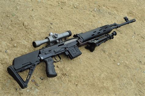 Svds. その結果短い銃身を備えたsvds-dのみを1995年8月26日ロシア連邦政府令no.849によってsvdsとして空挺部隊向けに採用することを決定した。 構成はレシーバー右側に折りたたみ可能な管状金属で構成された銃床を取り付けておりこれにはプラスチック製銃尾と角度 ... 