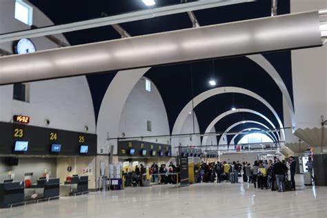 Svq airport. Estimated Fares. Return: € 6.00; One-way: € 4.00. Bus routes and timetables to and from Seville International Airport (SVQ) to and from popular destinations. 