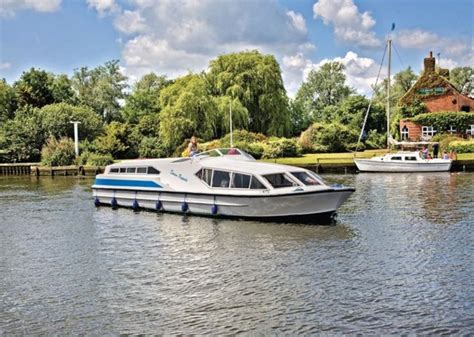 Swan Rapide from Richardson’s Cruisers in Stalham, Norfolk