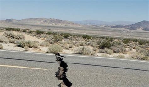 Swarm of earthquakes rattle Southern California desert 