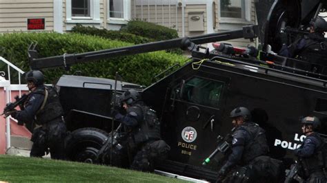 Swat squeezing. Things To Know About Swat squeezing. 