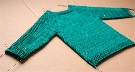 Sweater Blocking a tutorial from Tin Can Knits. Hand knitted