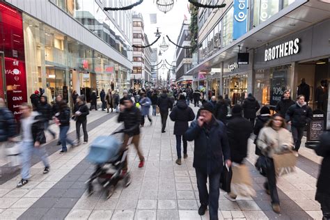 Sweden’s economy shrinks in the third quarter to signal that a recession may have hit the country