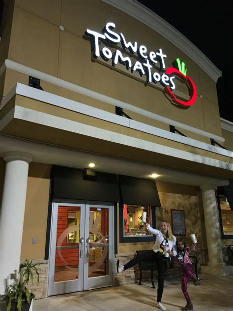 Sweet tomatoes close to me. Reviews on Sweet Tomatoes in Roseville, CA 95747 - Saladworks, Garden of Eat'n, Sourdough & Company, West Coast Sourdough, Guy's For Lunch, Noroc Restaurant, Shagun Indian Cuisine, Cornerstone Cafe, Pho … 