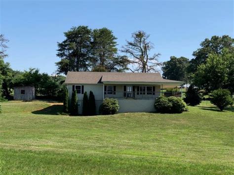 667 Frontier Rd, Sweetwater TN, is a Single Family home that contains 1296 sq ft and was built in 1950.It contains 0.75 bathroom.This home last sold for $275,000 in March 2007. The Zestimate for this Single Family is $443,200, which has increased by $41,826 in the last 30 days.The Rent Zestimate for this Single Family is $1,400/mo, which has increased by $5/mo in the last 30 days.. 