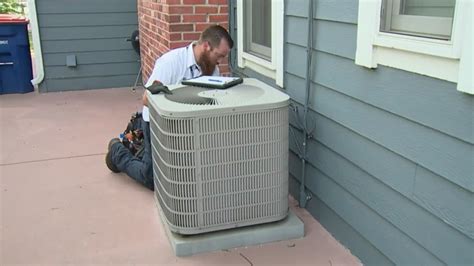 Sweltering temperatures have air condition technicians swamped