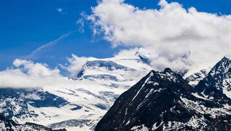 Swiss police warn that heat wave raises danger of falling ice, rock in the Alps