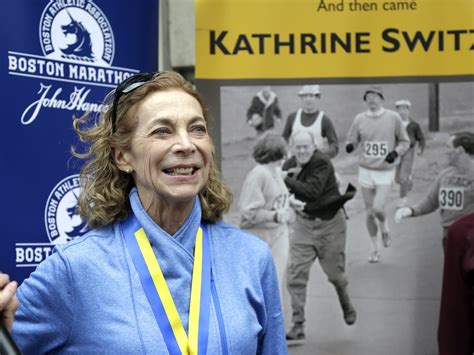Switzer kathrine. Nov 10, 2023 · Kathrine Switzer was the first woman to officially run the Boston Marathon in 1967. The black and white photos snapped of her during that momentous race give me goosebumps. They show Kathrine, in a tracksuit and ‘261’ race number, running down the street while fending off an angry race official trying to kick her out. That man almost got in ... 