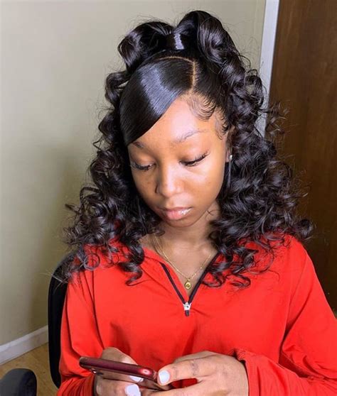 Swooped ponytail. Sep 10, 2021 ... Low Sleek Curly Ponytail with a Side Part ( No Swoop Bang). Here is the link to all of my social ... 