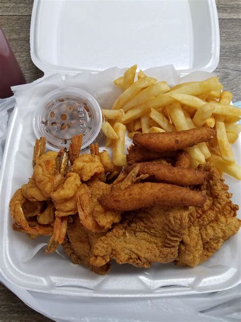Sy seafood and fish market. Pelly's Fish Market &amp; Café provides amazing selection of fresh fish, clams, shrimp, and other seafoods in Carlsbad and Oceanside, CA. Call 760-431-8454. 
