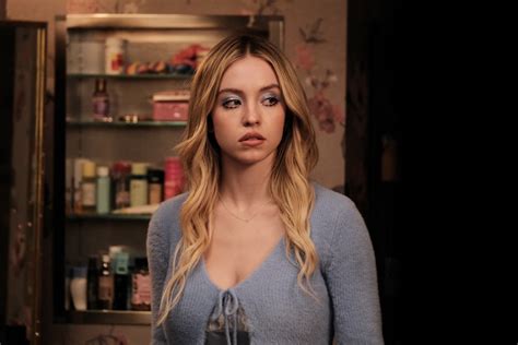 Sydney sweeney euphoria scenes. Sydney Sweeney has had a breakout year, stealing the spotlight on two HBO shows: as the insecure, self-destructive Cassie on “Euphoria,” and as the withering mean-girl Olivia on “The White ... 