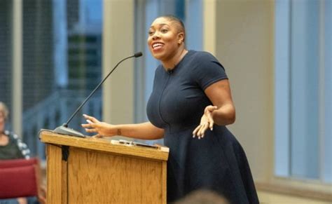 Symone sanders harvard. Cambridge, MA – A new national poll of America’s 18- to 29- year-olds by the Institute of Politics (IOP) at Harvard Kennedy School finds Senator Elizabeth Warren surging into second place and trailing Senator Bernie Sanders by only six points among those most likely to vote in the 2020 primaries and caucuses. According to the 38th poll of ... 