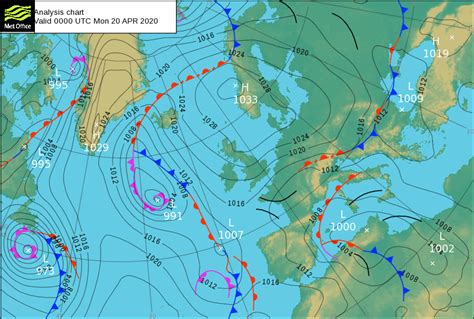 Synoptic chart today. These charts show the surface pressure pattern usi...