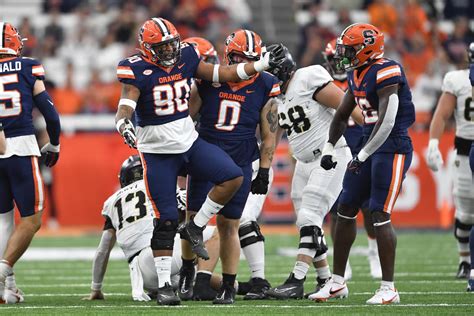 Syracuse scores 29 unanswered points after sluggish start to defeat Army 29-16 and stay unbeaten