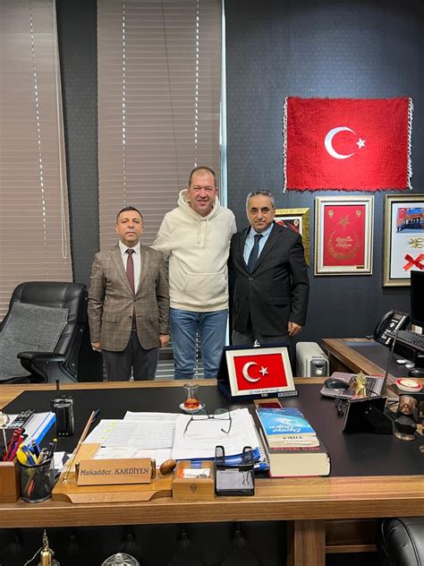 TÜRK BÜRO-SEN; BÜRO HİZMET KOLUNUN LİDER . 
