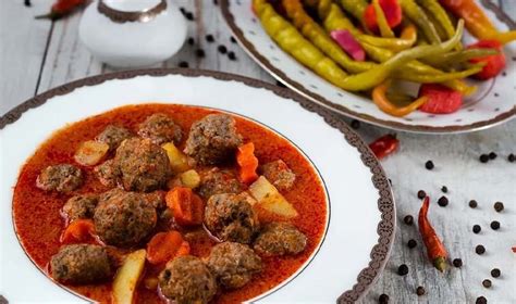 Türk mutfağının nostalji lezzeti: Sulu köfte tarifi. 