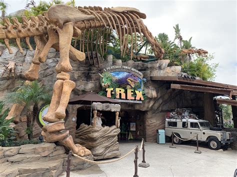 T rex cafe orlando. T-Rex Cafe is owned by Landry's, Inc., which started back in 1980 in Katy, Texas. Landry's went private in 2010 when Tilman Fertitta, the CEO of Landry's and a large shareholder, made an offer to buy all shares. Landry's … 