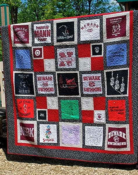 T shirt quilts. Apr 25, 2017 · Here’s how to get the best results: Set your machine to a longer stitch of 7-9 stitches per inch (3-3.5 mm). Use a walking foot. Choose the right needle: 70/10 or 75/11 for micro fleece, 80/12 or 90/14 for … 