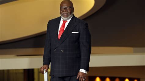 T.d. jakes news 2023. America’s most prominent pastor, TD Jakes, began trending on the internet on December 21, 2023, after a TikToker made certain shocking claims regarding the Christian preacher. On December 21, a ... 