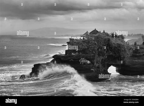 Tanah Lot Waves Crashing Temple - wintechmobiles.com