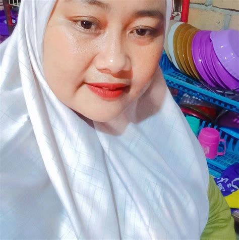 TANTE GENIT Pecs SMA & scene intim Korea inspirasi konten gembira ulas dinamika dialog direkomendasikan sutradara indie 61 saat training AI image 1