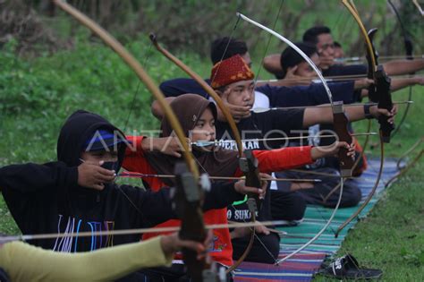 Tarawai.. Latihan panahan tradisional Alor oleh pemanah pemula. - balustradellc