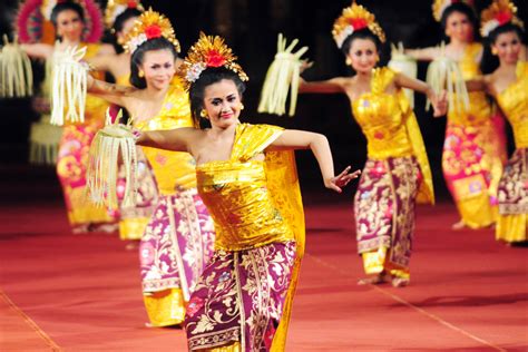 Tari Pendet Bali - muktibox.com