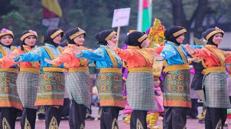 Tari Ratoh Jaroe - Tarian Aceh - muktibox.com