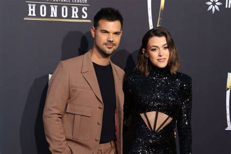 Taylor Lautner, wife Tay expecting first baby | GMA News Online - raincitystudios.com