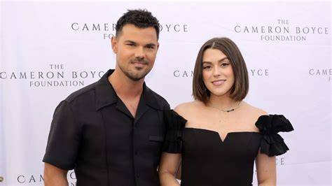 Taylor Lautner & Wife Tay Are Expecting Their First Child - Yahoo - raincitystudios.com