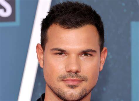 Taylor Lautner Akan Jadi Ayah! Kabar Bahagia di 2026 - raincitystudios.com