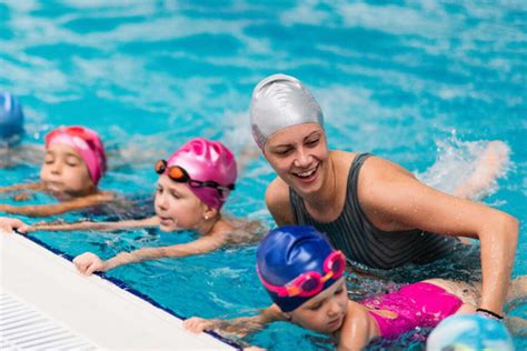 Teaching children to swim | Neilson - balustradellc