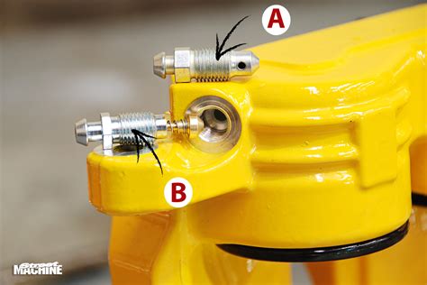 Tech: How to bleed a brake system by yourself - balustradellc
