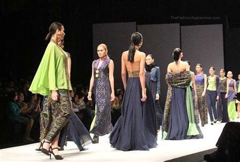 Teknik Dasar Model Catwalk Indonesia - ELWA - balustradellc