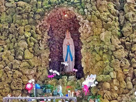 Tempat Gua Patung Bunda Maria - balustradellc