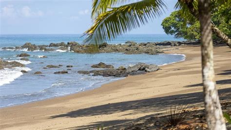 Tempat Ini Disebut Lokasi Wisata Paling Hidden Gem di Dunia - balustradellc