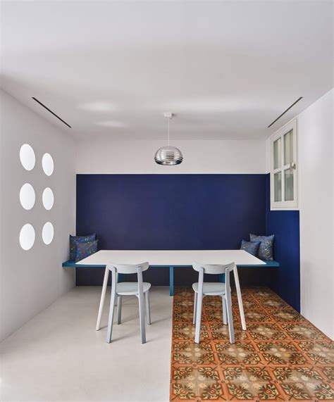 Ten dining rooms with built-in seating including benches and ... - Dezeen - balustradellc