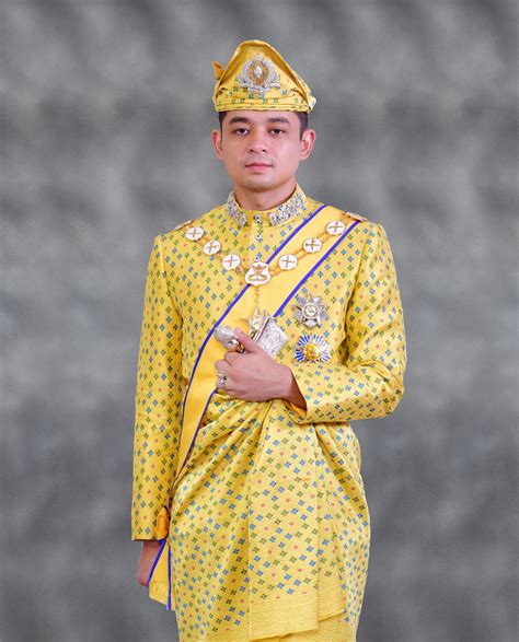 Tengku - “GROUNDED” itu bukan hanya vibe, ia kehadiran yang membuat ... - balustradellc