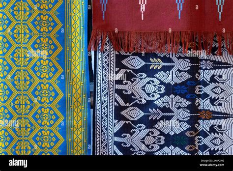 Tenun ikat - Wikipedia bahasa Indonesia, ensiklopedia bebas - wintechmobiles.com