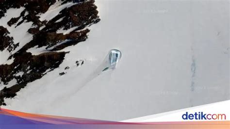 Teori Konspirasi Ada Pintu Raksasa Rahasia di Antartika - balustradellc