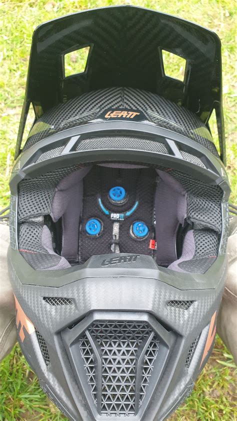 TESTED: LEATT 9.5 CARBON HELMET — thedirt.co.nz