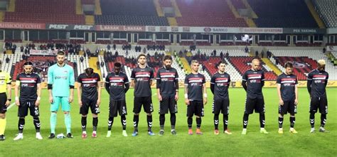 TFF 1. Lig 11. hafta maçında Gazişehir Gaziantep, Altay ile karşılaştı. Maç özeti, sonucu ve maçın ilk 11'lerini haberimizden öğrenebilirsiniz.