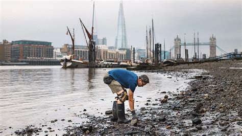 Thames Mudlarking: Hunting for Buried Treasure - - wintechmobiles.com