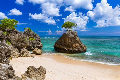 The 10 best beaches in Indonesia in 2021 - Travel Wanderlust - balustradellc