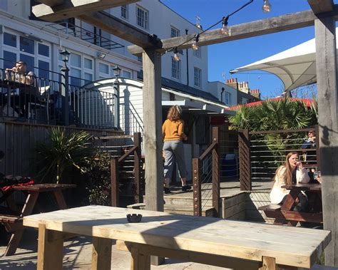 THE 10 BEST Broadstairs Bars & Clubs (with Photos) - Tripadvisor