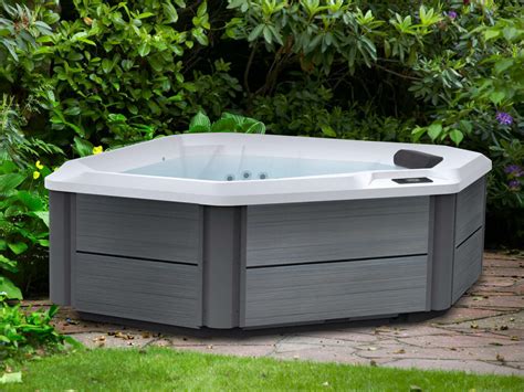 The 10 Best Outdoor Hot Tubs You Should Consider - balustradellc