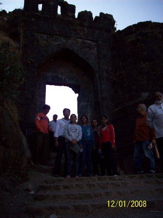 THE 10 BEST Restaurants Near Sinhagad Fort - Tripadvisor