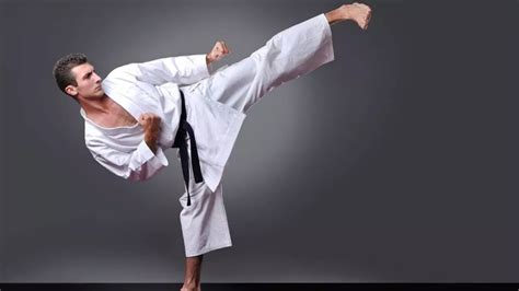 The 10 Best Stretches for Martial Arts Flexibility - Yoga Strong - balustradellc