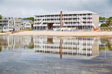 THE 10 CLOSEST Hotels to Commercial Street, Provincetown