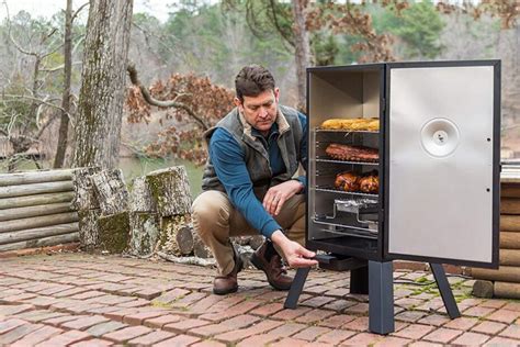 The 11 Best Electric Smokers, According To Reviews - balustradellc